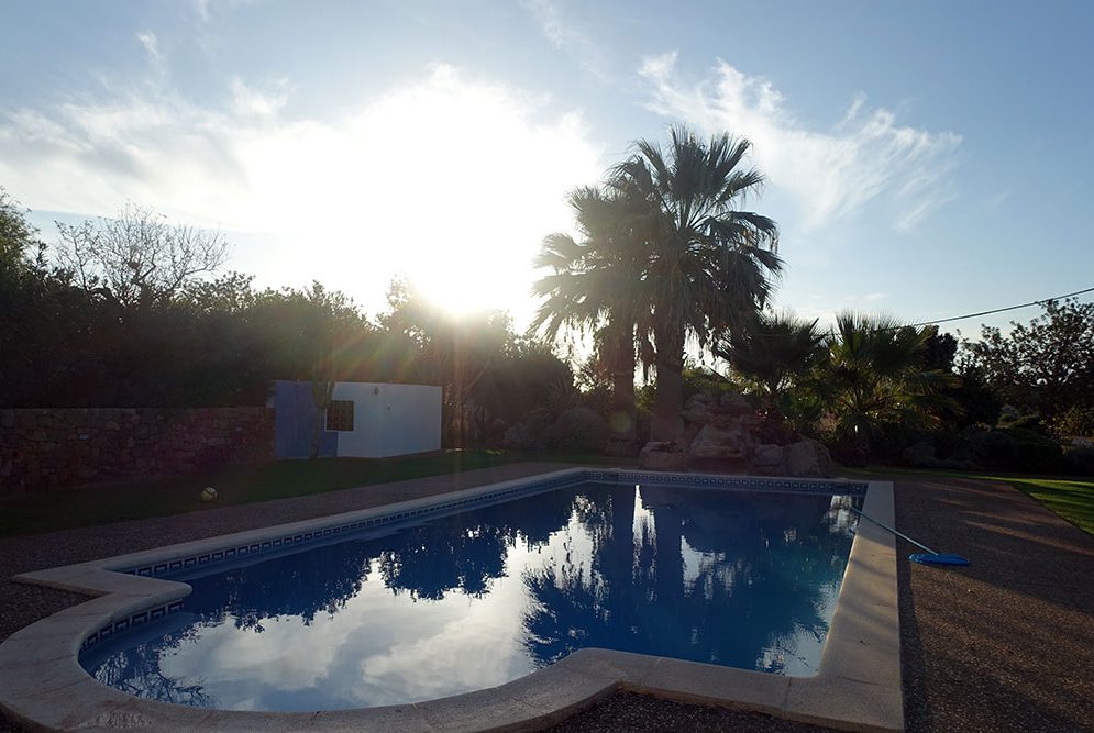 can-cas-web-zwembad-zon