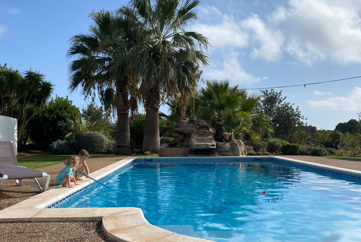 can-cas-zwembad-kids