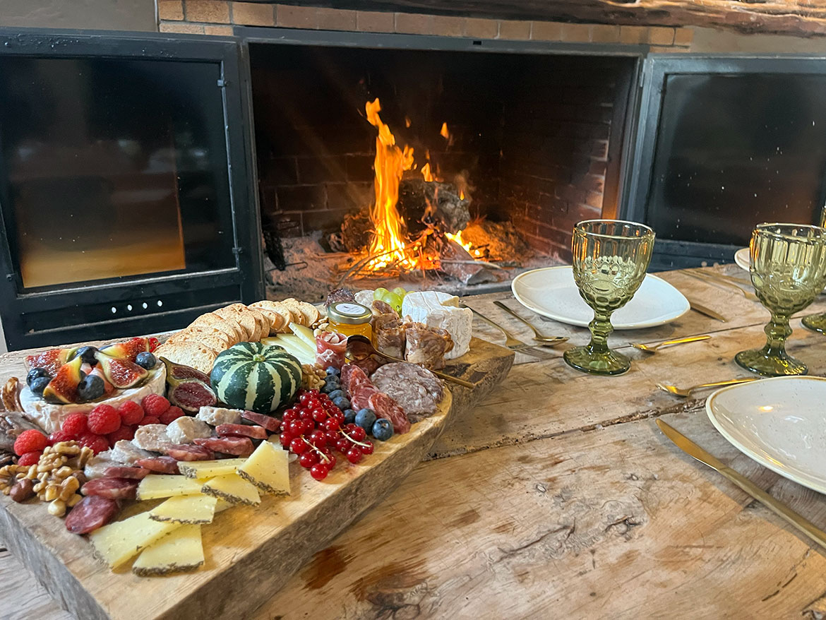 Geniet van een luxe borrelplank tijdens je verblijf op Ibiza